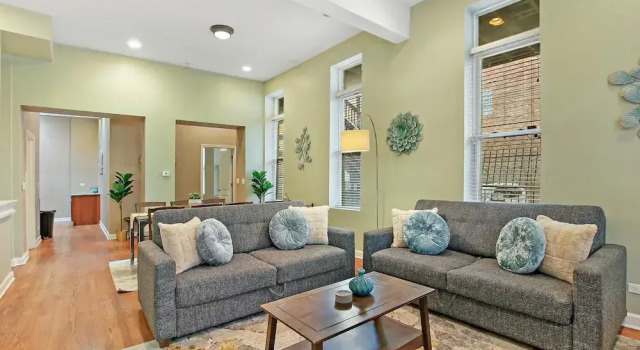 Апартаменты Upscale 4BR in Wicker Park - Damen 1R