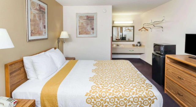 Двухместный номер Standard Days Inn by Wyndham Fort Wayne