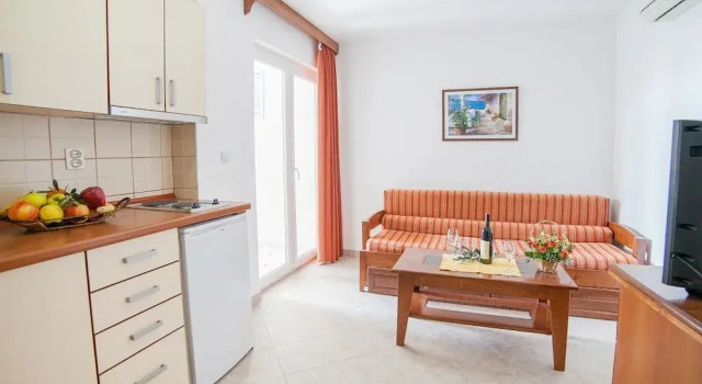 Ivan Apartmani, Varaa Huoneisto Petrovac 
