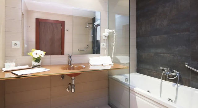 Номер Classic Hotel Granada Palace, Affiliated by Melia
