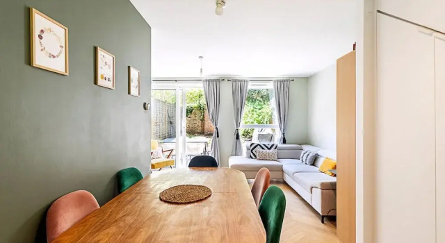 Stylish Islington Garden Flat Sleeps Four