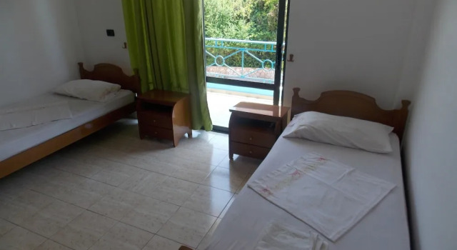 Standard Doppel Zimmer mit Bergblick Blue Saranda Hotel