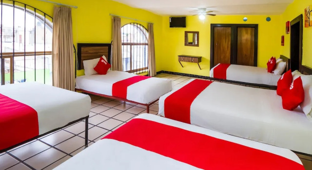 Семейный номер Standard Gran Hotel Galerias Plaza