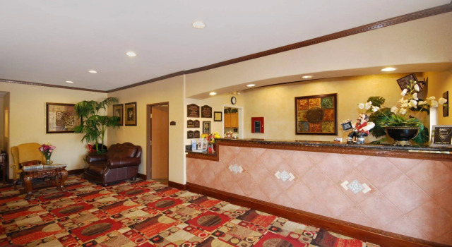 Best Western Plus Lake Worth Inn & Suites