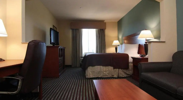Люкс Quality Inn & Suites - Marlin