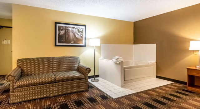 Quality Inn Newton at I-80, Reserva ahora Hotel Newton Iowa
