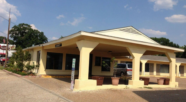 Kingsway Inn, Rezerwuj Hotel Corsicana Teksas