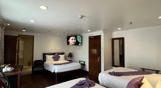 Семейный номер Premier с балконом Log Cabin Hotel - Baguio