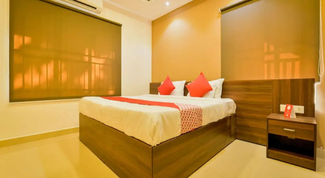 Kadavil Suites by OYO Rooms, Book Hotel Kakkanad New Delhi