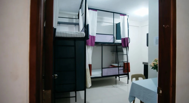 Sleepadz Naga - Capsule Beds Dormitel - Hostel, Забронировать Хостел Нага 