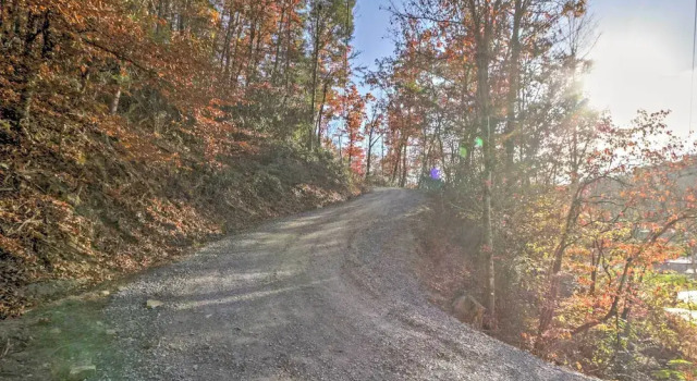 Rare 4-acre Smoky Mtn Escape: 3 Mi From Gatlinburg