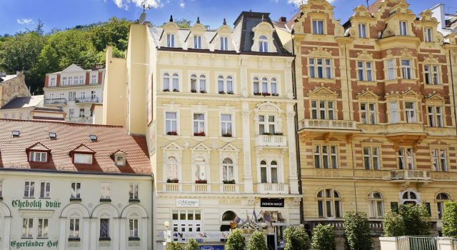 Hotel Heluan, Забронировать Отель Отели Карловых Варов 4 звезды, рядом с Дворжаковы сады, 4*