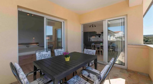 Sunset House, Prenota Hotel Hotel a Isole Quarnerine con parcheggio, Parcheggio