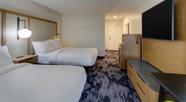 Четырёхместный номер Standard Fairfield Inn & Suites Southport