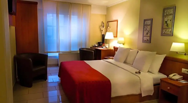 Номер Classic Best Western Plus Grand Hotel Victor Hugo