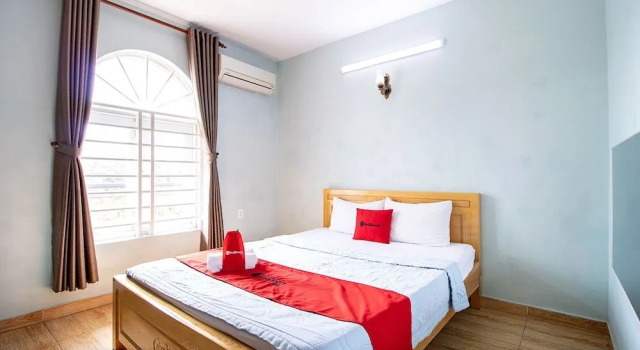 RedDoorz near Saigon Hi-Tech Park, Забронировать Отель Отели Хошимина 3 звезды, 3*