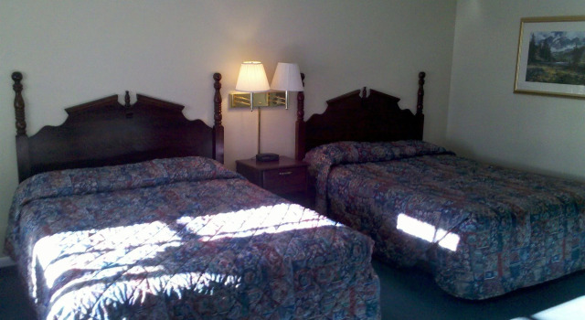 Swiss Chalet Inn, Buchen Sie Chalet Hotels in New Mexico mit Parkplatz, Parkplätze