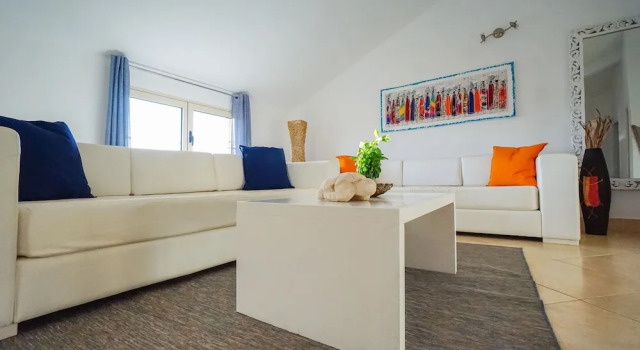 Апартаменты Deluxe Branco Suites - Rooms & Holiday Apartments