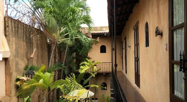 Colonial Tours