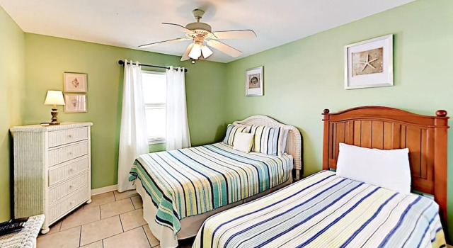 Gulf Shores Condo Ideal for Snowbirds by RedAwning, Boek Appartement Gulf Shores 