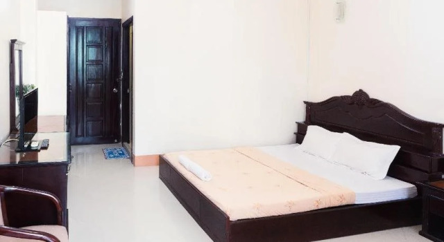 Long Chau Hotel