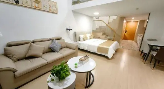 Трёхместный люкс Дуплекс Star Theme Apartment (Guangzhou Panyu Tianhe Chengnancun Wanbo Metro Station)