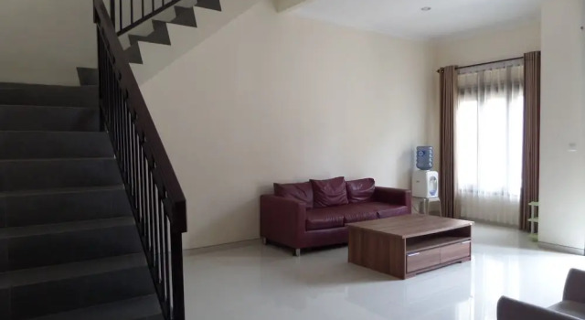 Villa Semeru 3, Rezervasyon Villa Batu villalar, Taman Wisata Tirta Nirwana Songgoriti yakınında, Villa