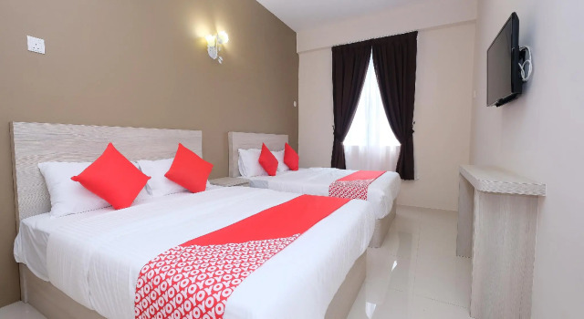 Люкс Super OYO 43935 Mancalin Hotel