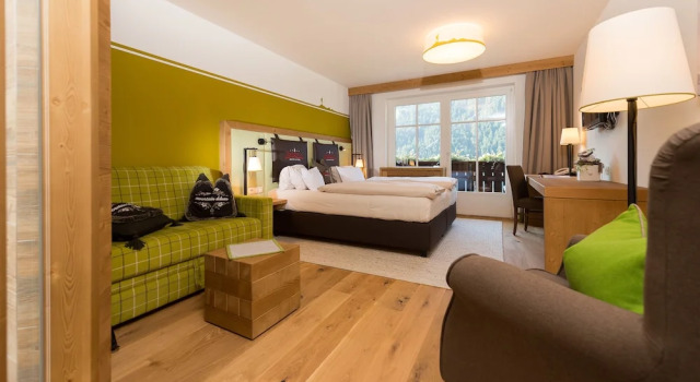 Двухместный номер Superior с балконом Berg SPA & Hotel Zamangspitze