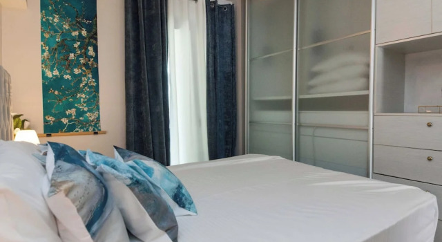Luxurious 3 Bd Modern Apt in Dafni