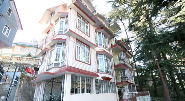 OYO 10862 Home Luxury 3BHK Chota Shimla