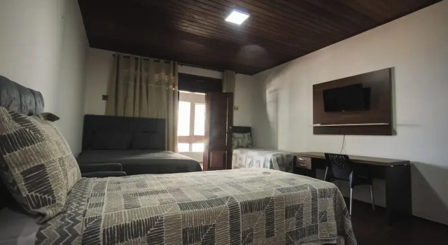 Четырёхместный семейный номер Standard с видом на внутренний двор Pousada e hostel Italia