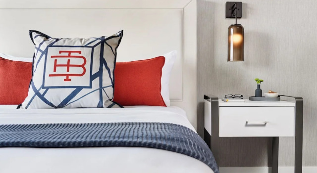 Номер Economy The Bristol Hotel
