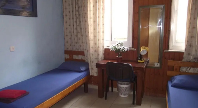 Habitación individual Económica Momos Hostel