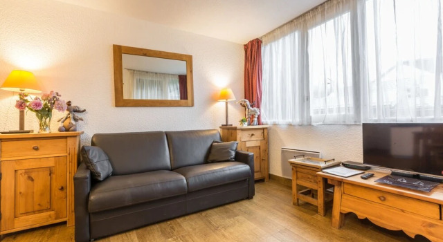 Apartment Mummery 1 - Central Chamonix Walk to Piste, Забронировать Апартаменты/квартира Chamonix City Centre Шамони-Монблан, рядом с Горнолыжный подъемник Эгиль ду Миди