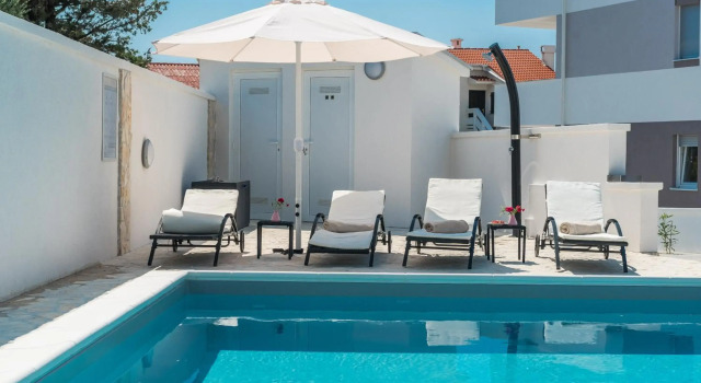 Villa Star 1 luxury apartment with a pool, Забронировать Апартаменты/квартира Апартаменты Новалья, Апартаменты/квартира