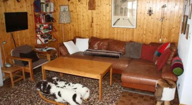 Pre Vert 44, Prenota Appartamento Hotel a Canton Vallese con parcheggio, Parcheggio