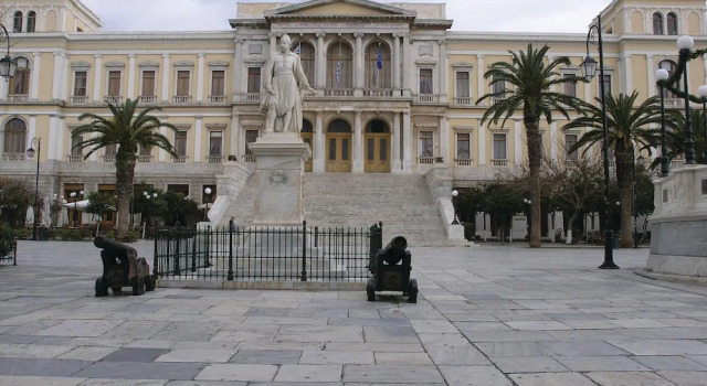 Amazing Home in Ampela, Syros With 6 Bedrooms and Outdoor Swimming Pool