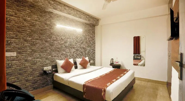 Двухместный номер Standard OYO 12171 Hotel Sky View