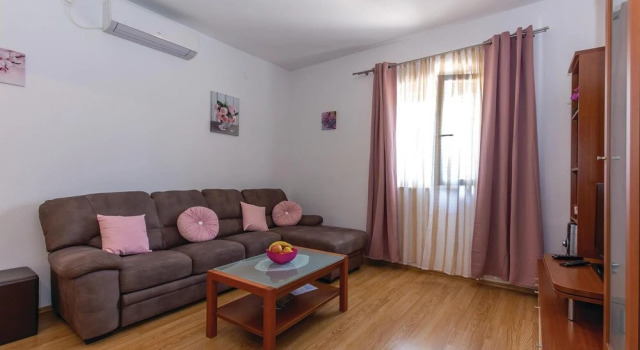 Beautiful Home in Kostrena With Wifi and 2 Bedrooms, Забронировать Отель Кострена Приморско-Горанская жупания