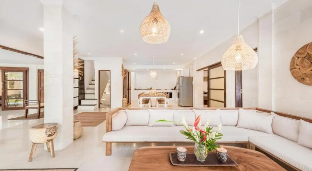 Вилла Villa Aurora - Private 6 BDR Villa in Seminyak, prime Location, Pool & Garden