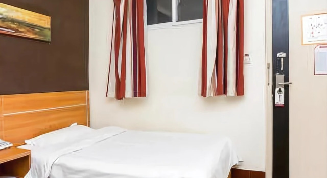 Jinan Runguo Fashion Hotel