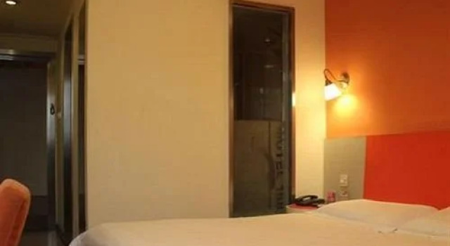 Motel 168 (Hangzhou East Railway Station), Забронировать Мотель Отели Цзянган с парковкой, Парковка