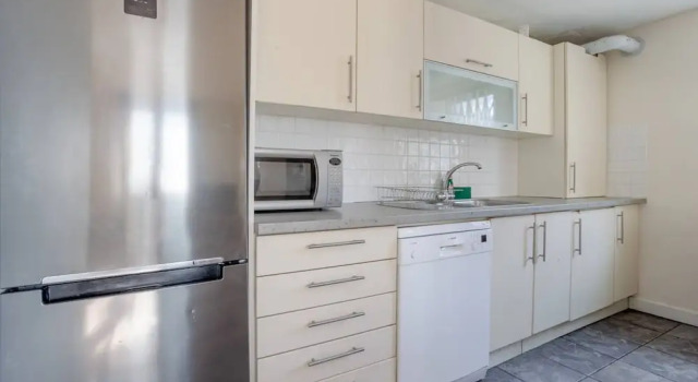 Spacious 4 Bedroom Home in Marylebone, Забронировать Отель Отели Англии 3 звезды, 3*