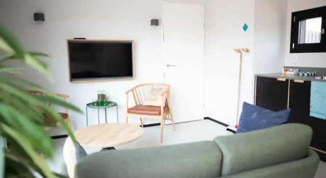 Коттедж Modern Lodge With 2 Bathrooms, Near the Beach