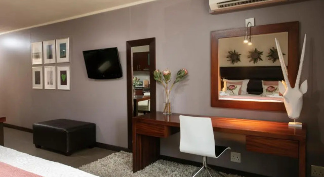 Студия Superior Absolute Farenden Apartments