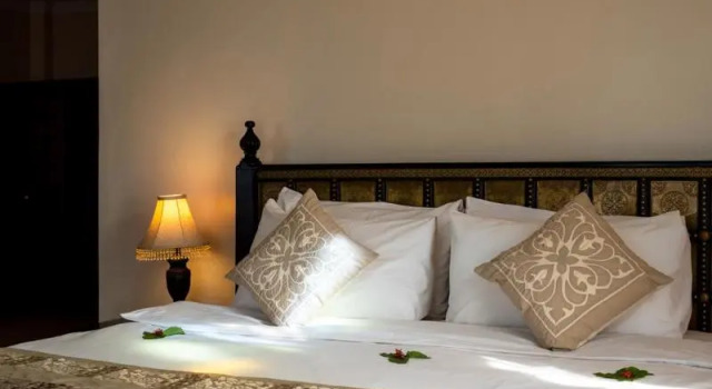 Одноместный номер Standard Golden Tulip Stone Town Boutique