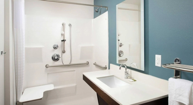 Doppel Suite WoodSpring Suites Cleveland North