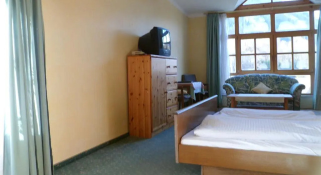 Pension Grünauhof, Book Hotel Gruenau im Almtal 