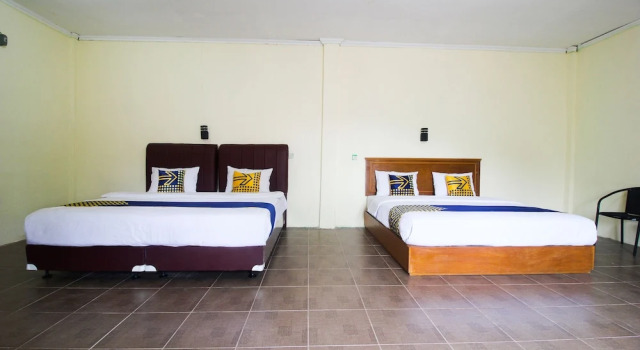 Трёхместный номер Standard SPOT ON 2809 Hotel Yasmin